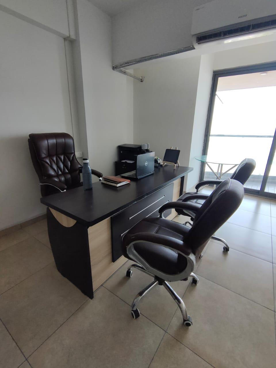 Office 795 Sq. Ft. Commercial Office for Rent in Thaltej Ahmedabad - Media 11