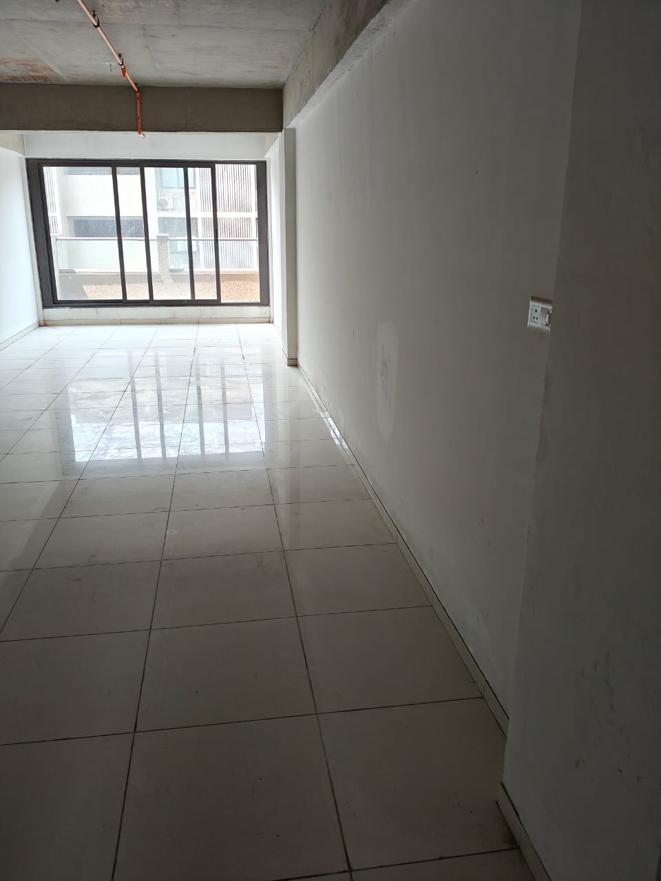 Office 872 Sq. Ft. Commercial Office for Rent in Jagatpur Ahmedabad - Media 2