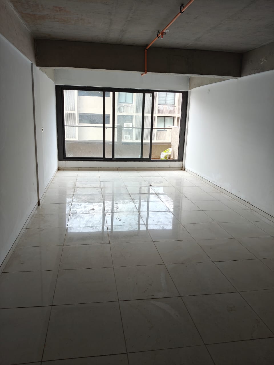 Office 872 Sq. Ft. Commercial Office for Rent in Jagatpur Ahmedabad - Media 3