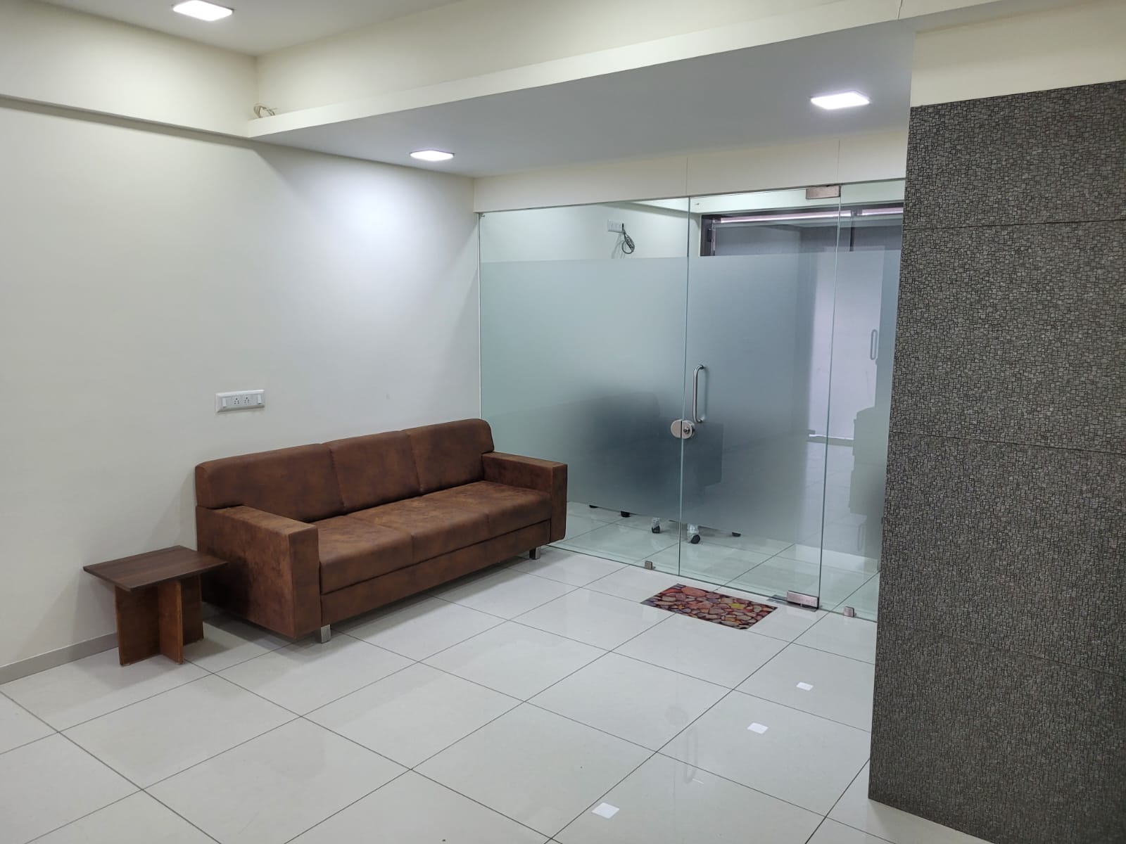 Office 686 Sq. Ft. Commercial Office for Rent in Gulbai Tekra Ahmedabad - Media 7