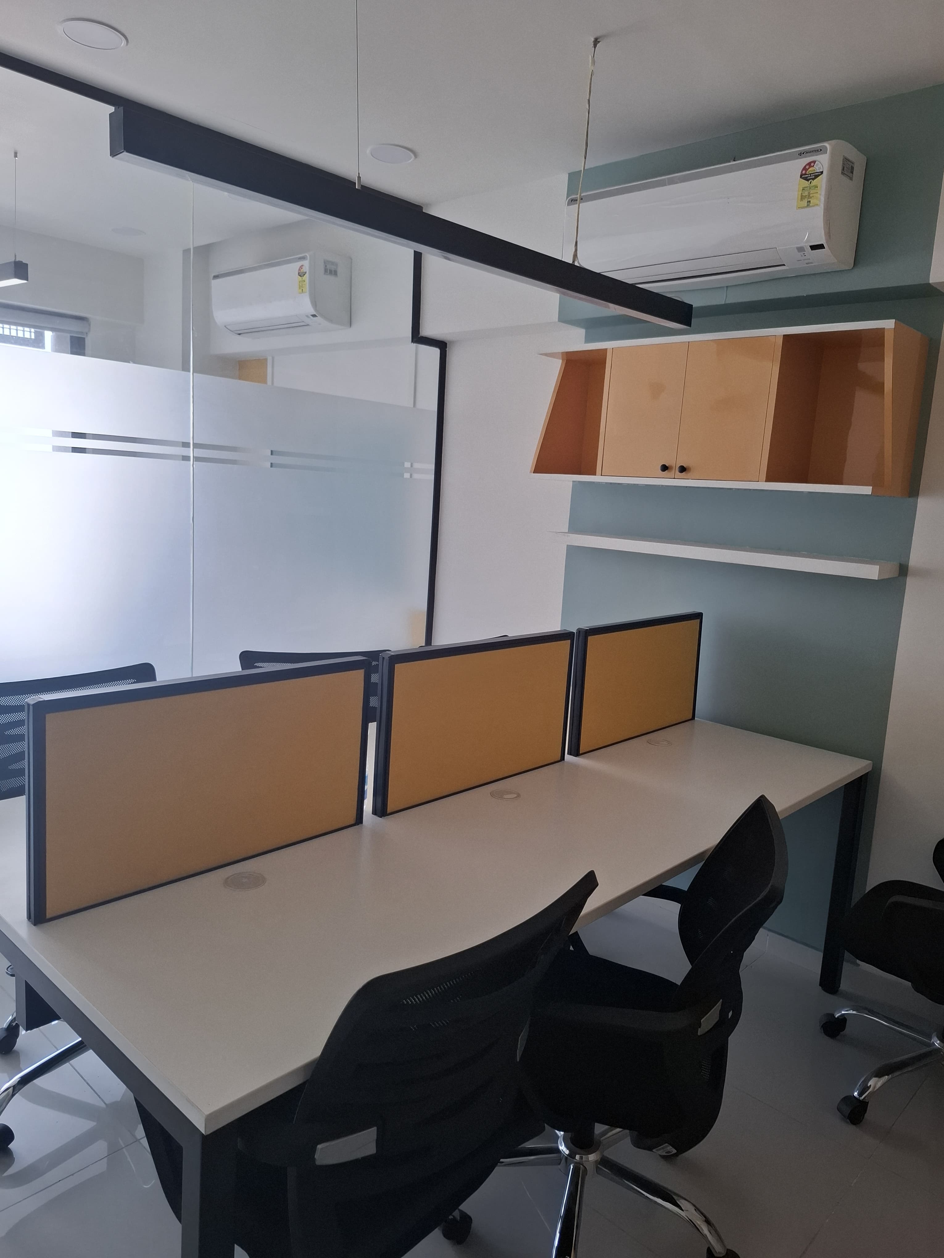 Office 505 Sq. Ft. Commercial Office for Rent in Satellite Ahmedabad - Media 3