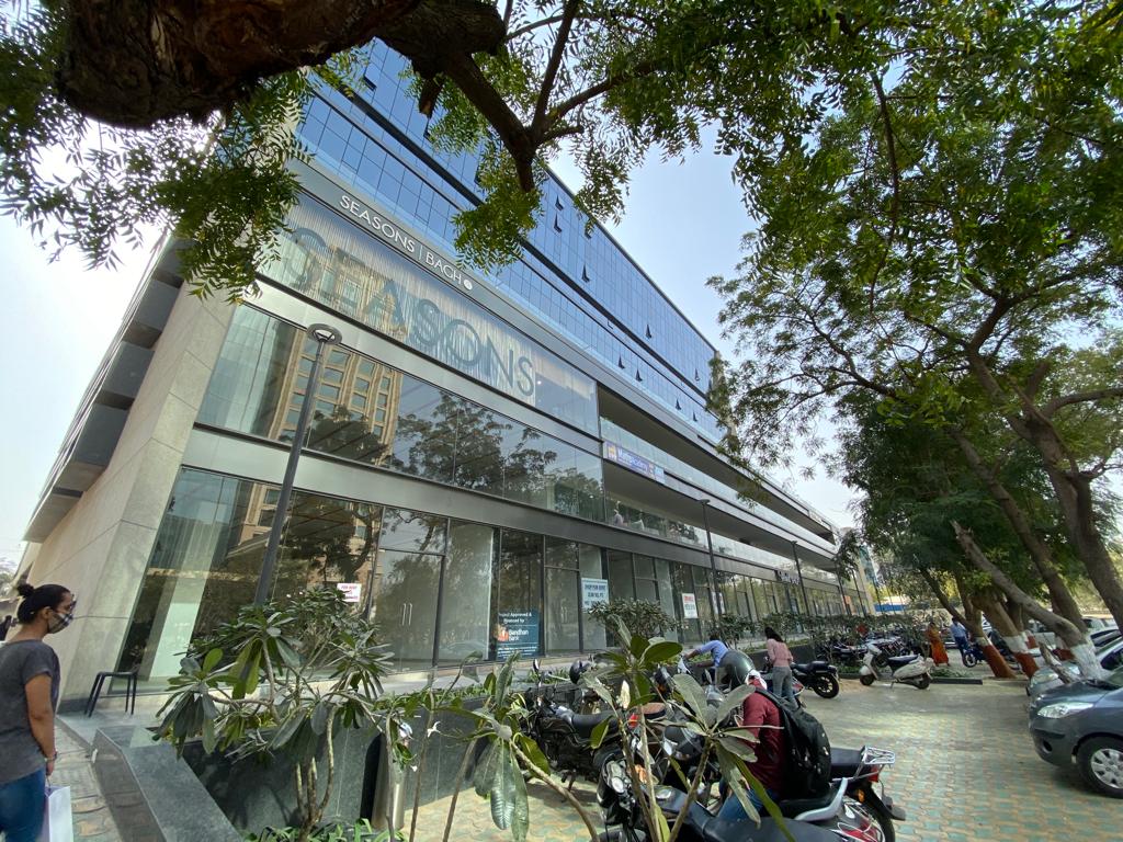 Office 700 Sq. Ft. Commercial Office for Rent in Vastrapur Ahmedabad - Media 4