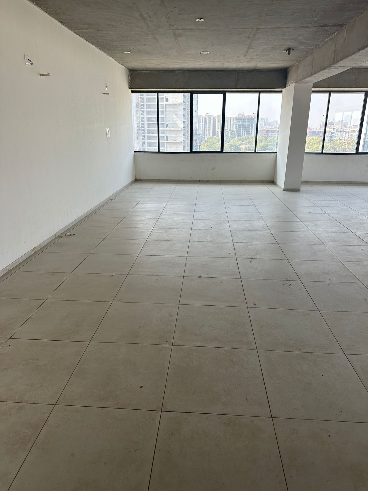 Office 2625 Sq. Ft. Commercial Office for Rent in Sola Ahmedabad - Media 2