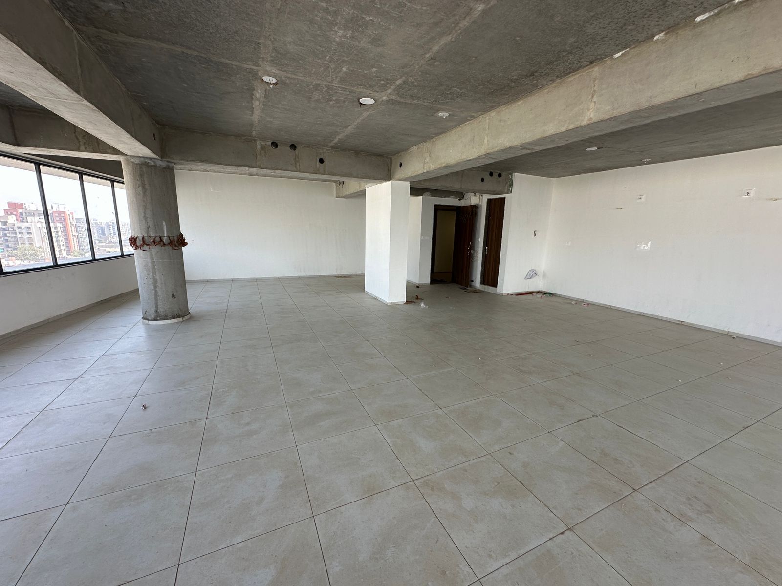 Office 2625 Sq. Ft. Commercial Office for Rent in Sola Ahmedabad - Media 6