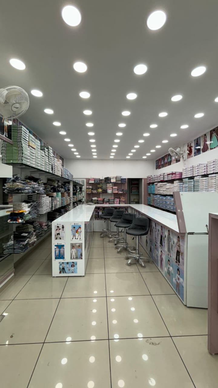 Showroom 750 Sq. Ft. Showroom Ground Floor for Rent in Gota Ahmedabad - Media 3
