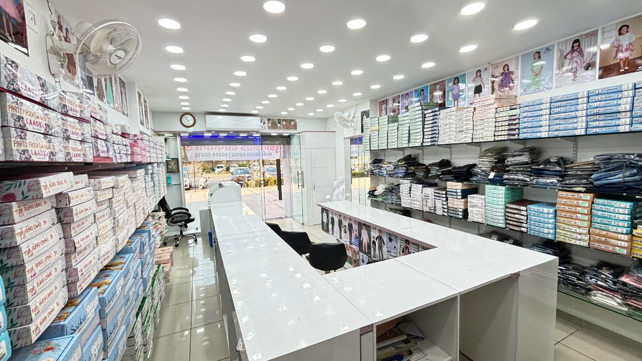 Showroom 750 Sq. Ft. Showroom Ground Floor for Rent in Gota Ahmedabad - Media 4