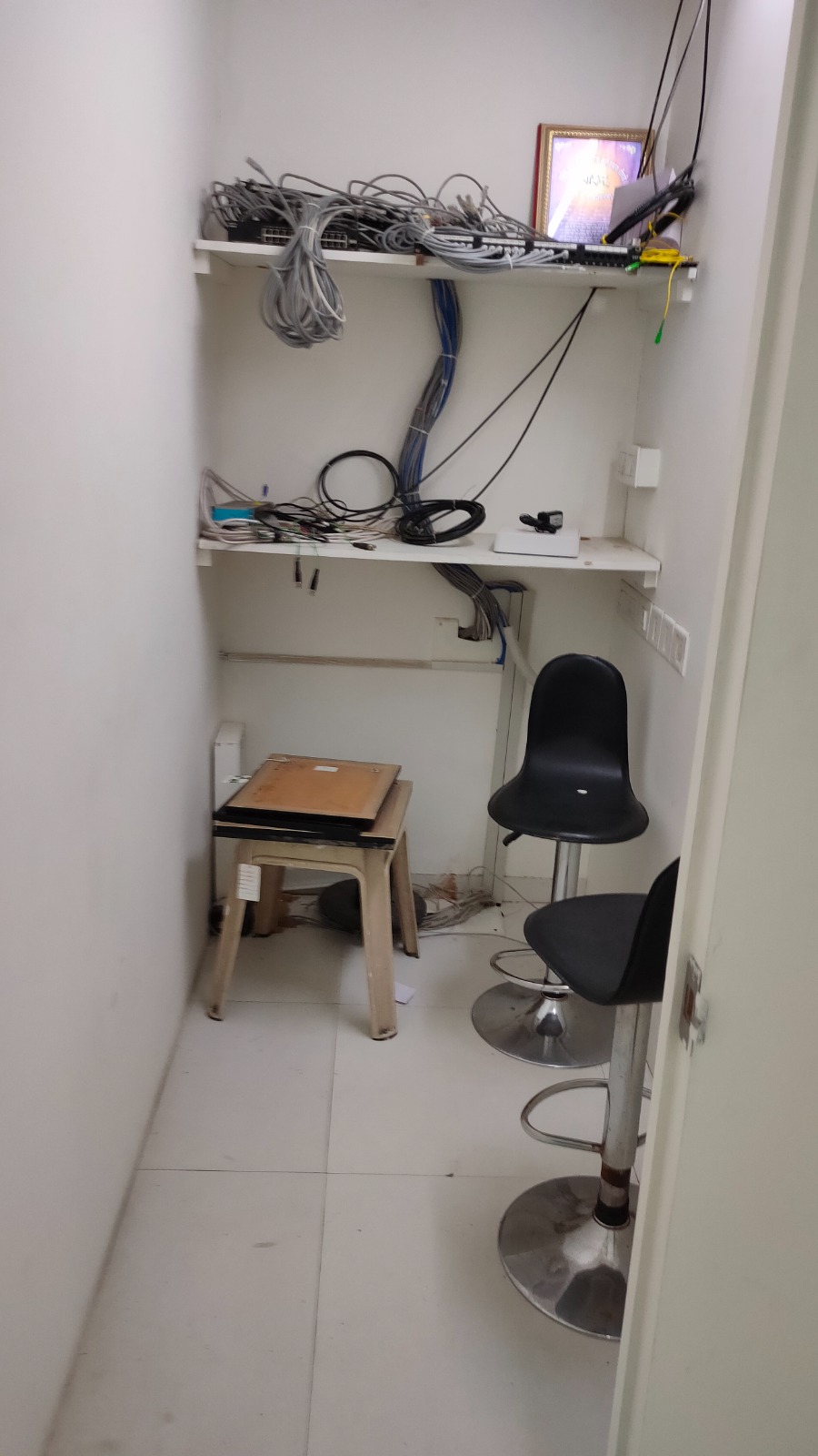Office 1380 Sq. Ft. Commercial Office for Rent in Prahladnagar Ahmedabad - Media 5