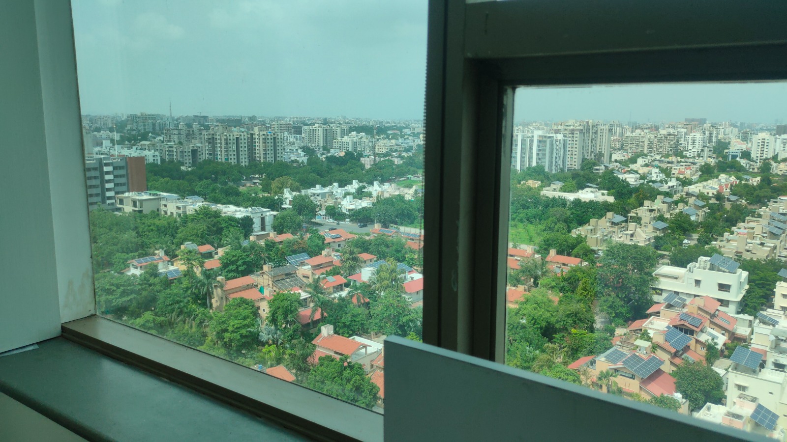 Office 1380 Sq. Ft. Commercial Office for Rent in Prahladnagar Ahmedabad - Media 3