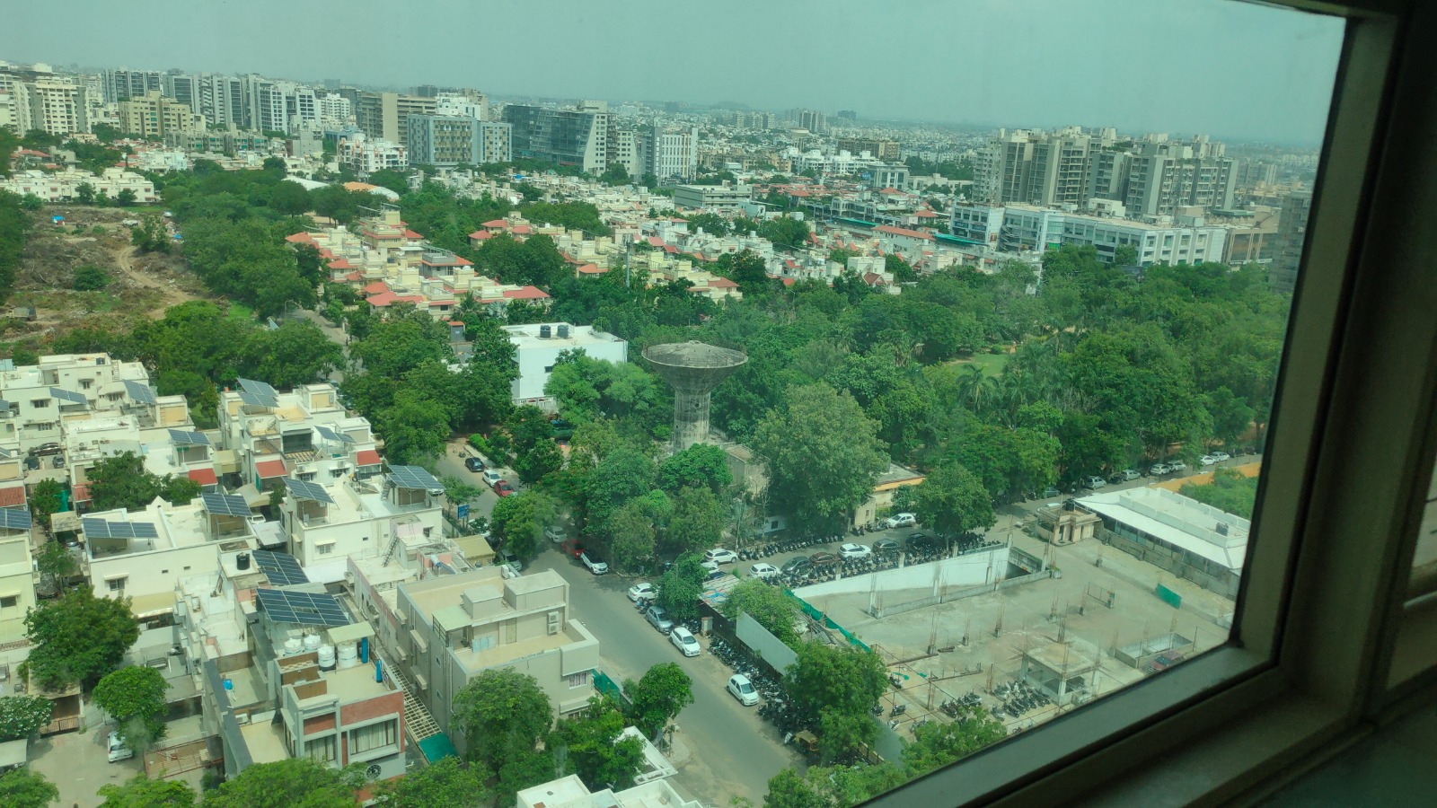 Office 1380 Sq. Ft. Commercial Office for Rent in Prahladnagar Ahmedabad - Media 2
