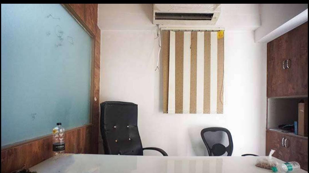 Office 450 Sq. Ft. Commercial Office for Rent in Makarba Ahmedabad - Media 6