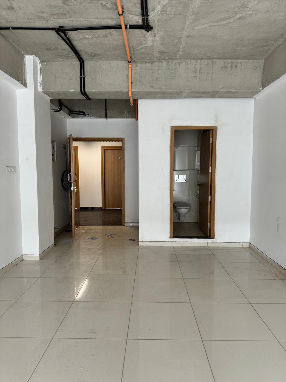 Office 933 Sq. Ft. Commercial Office for Sale in Jagatpur Ahmedabad - Media 3
