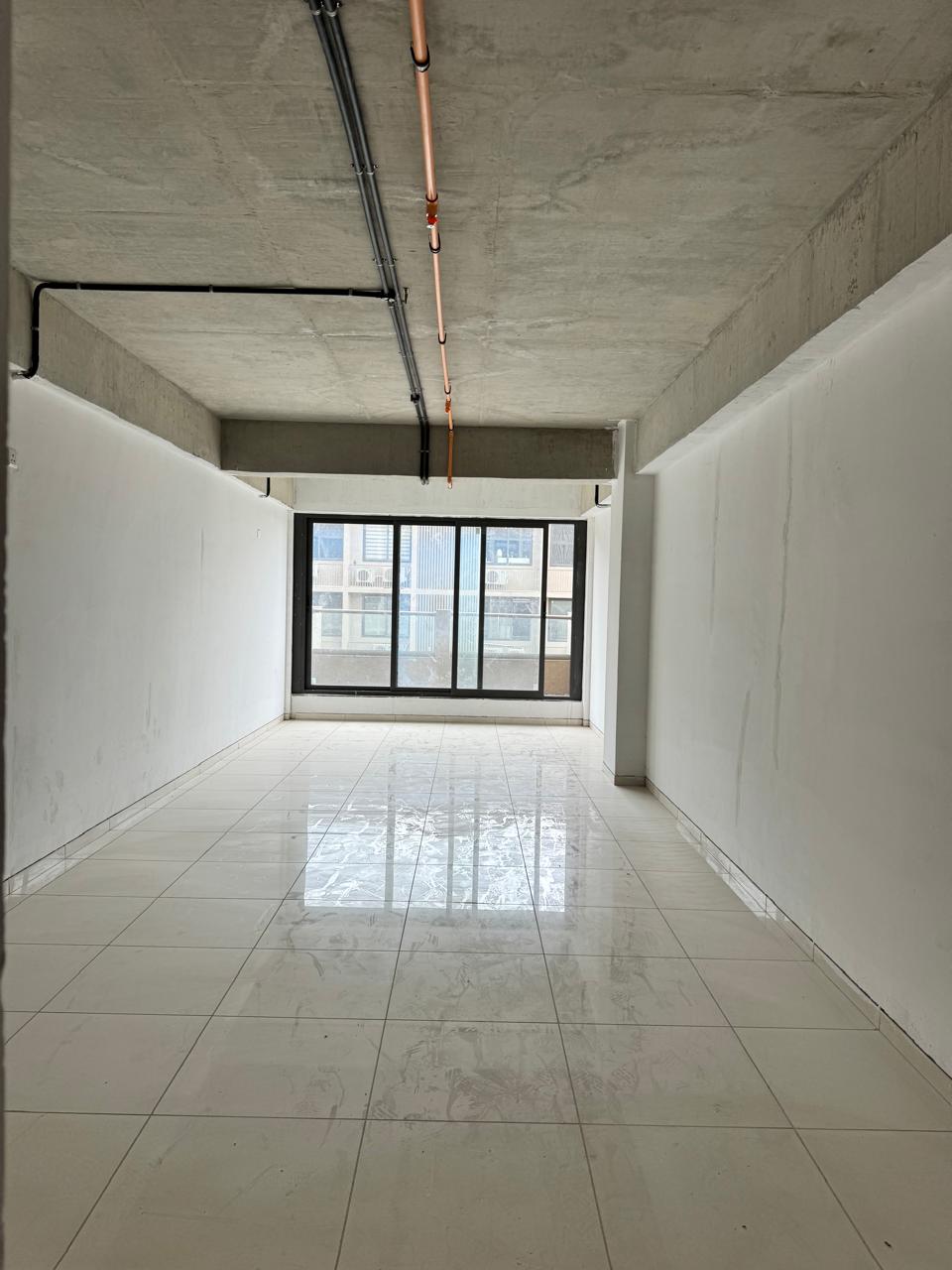 Office 933 Sq. Ft. Commercial Office for Rent in Jagatpur Ahmedabad