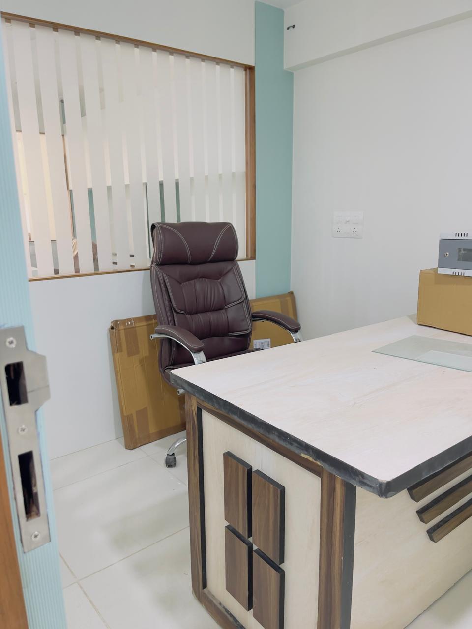 Office 981 Sq. Ft. Commercial Office for Sale in Jagatpur Ahmedabad - Media 6