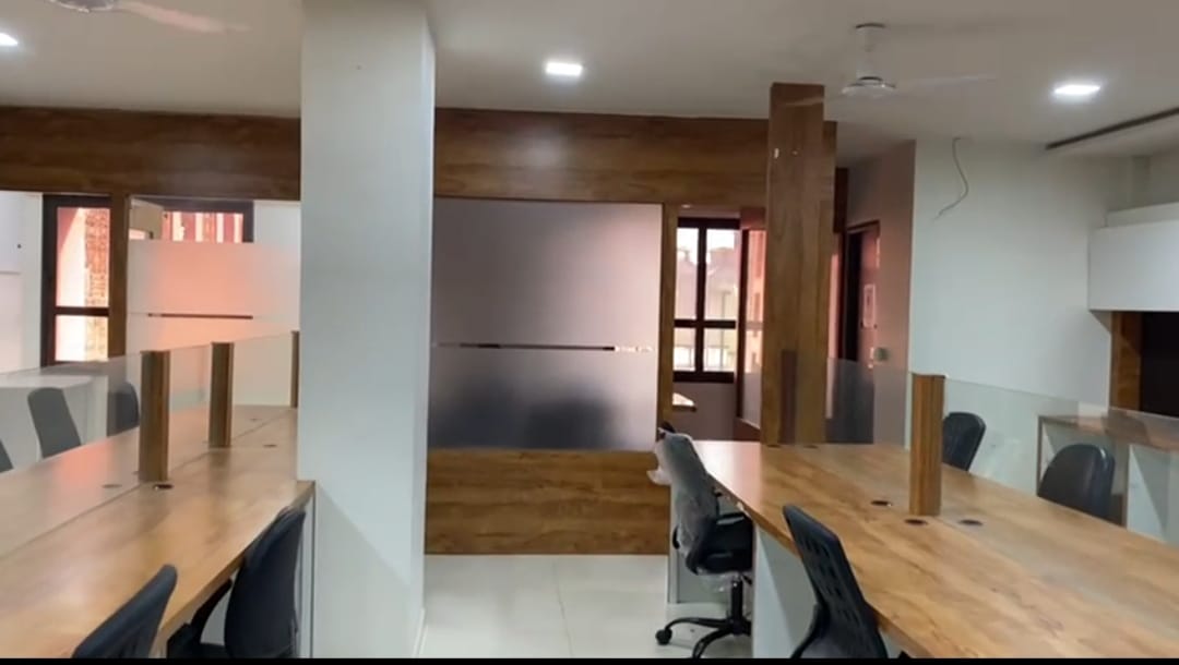 Office 2266 Sq. Ft. Commercial Office for Sale in Satellite Ahmedabad - Media 3
