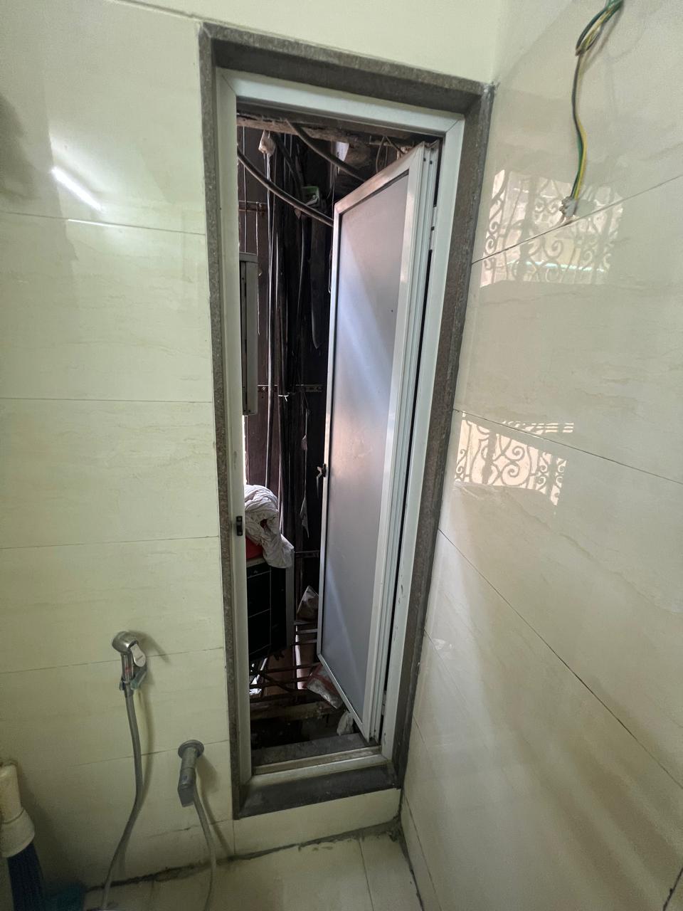Showroom 869 Sq. Ft. Showroom Second Floor for Sale in Satellite Ahmedabad - Media 3