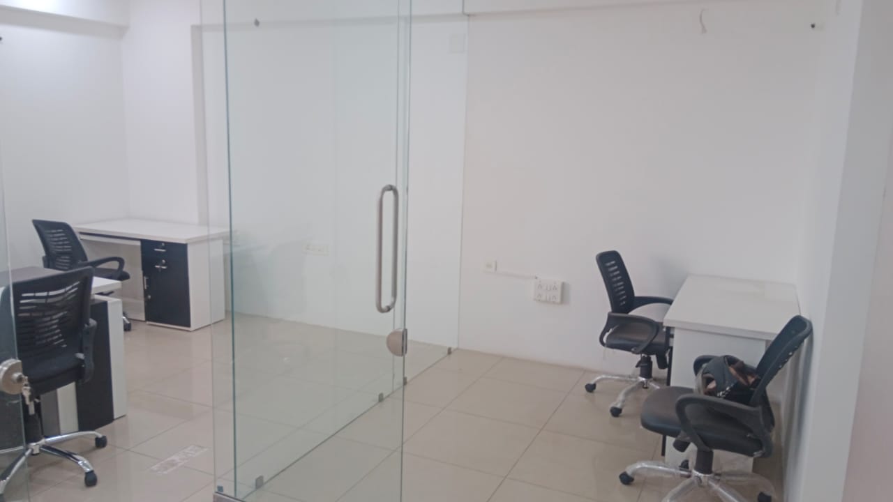 Office 685 Sq. Ft. Commercial Office for Rent in Prahladnagar Ahmedabad - Media 8