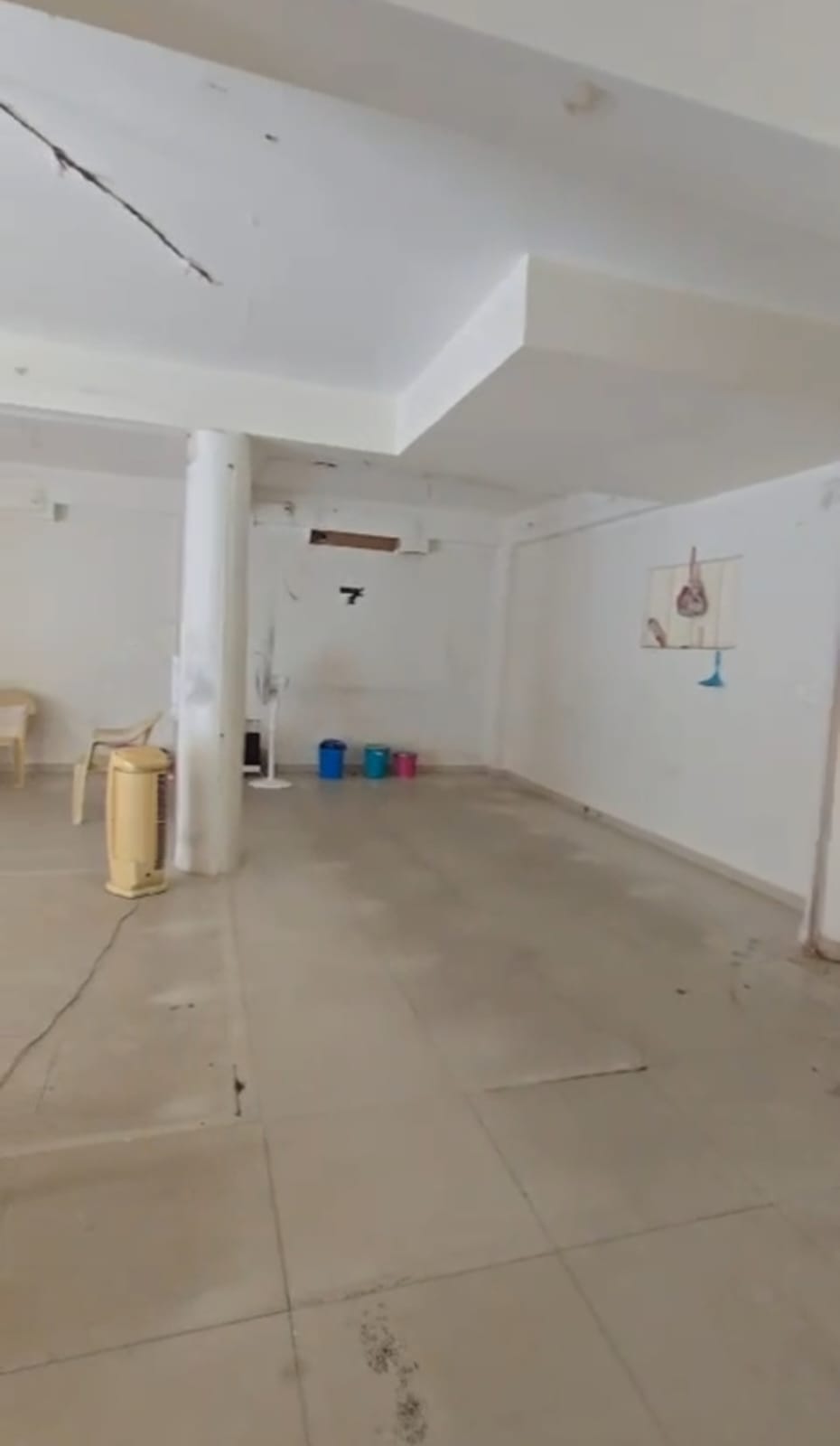 Showroom 950 Sq. Ft. Showroom First Floor for Sale in Vastrapur Ahmedabad - Media 3