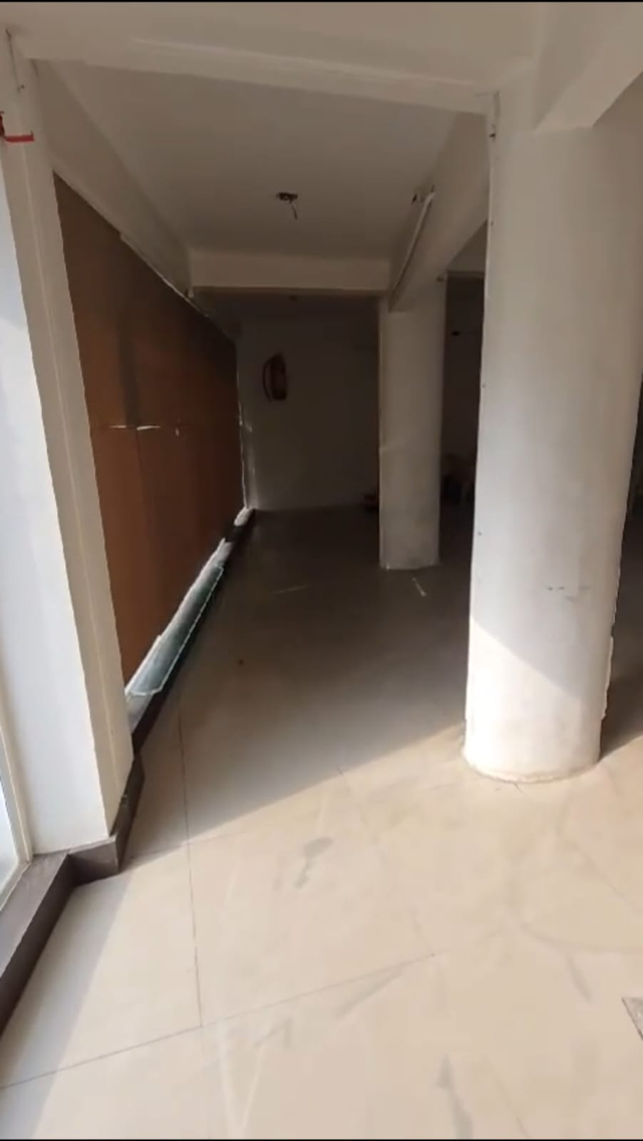 Showroom 950 Sq. Ft. Showroom First Floor for Sale in Vastrapur Ahmedabad - Media 5