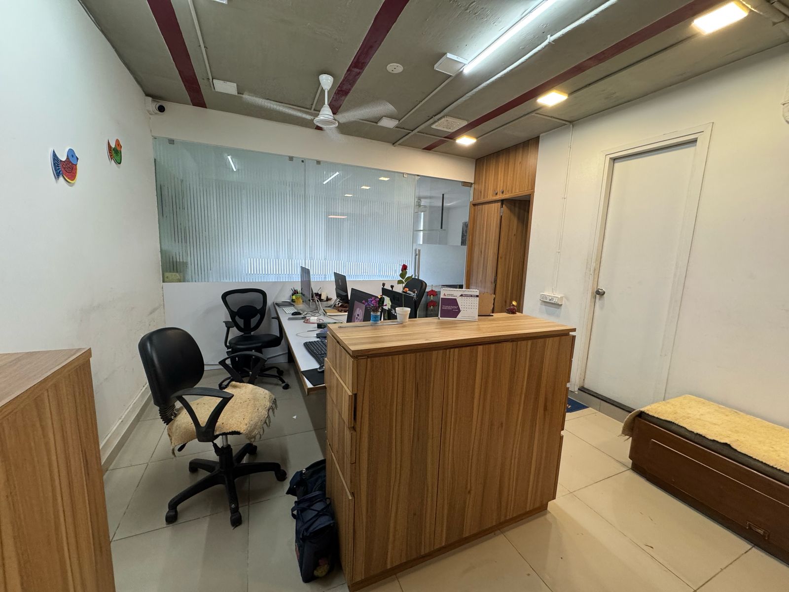 Office 758 Sq. Ft. Commercial Office for Rent in Vastrapur Ahmedabad - Media 3