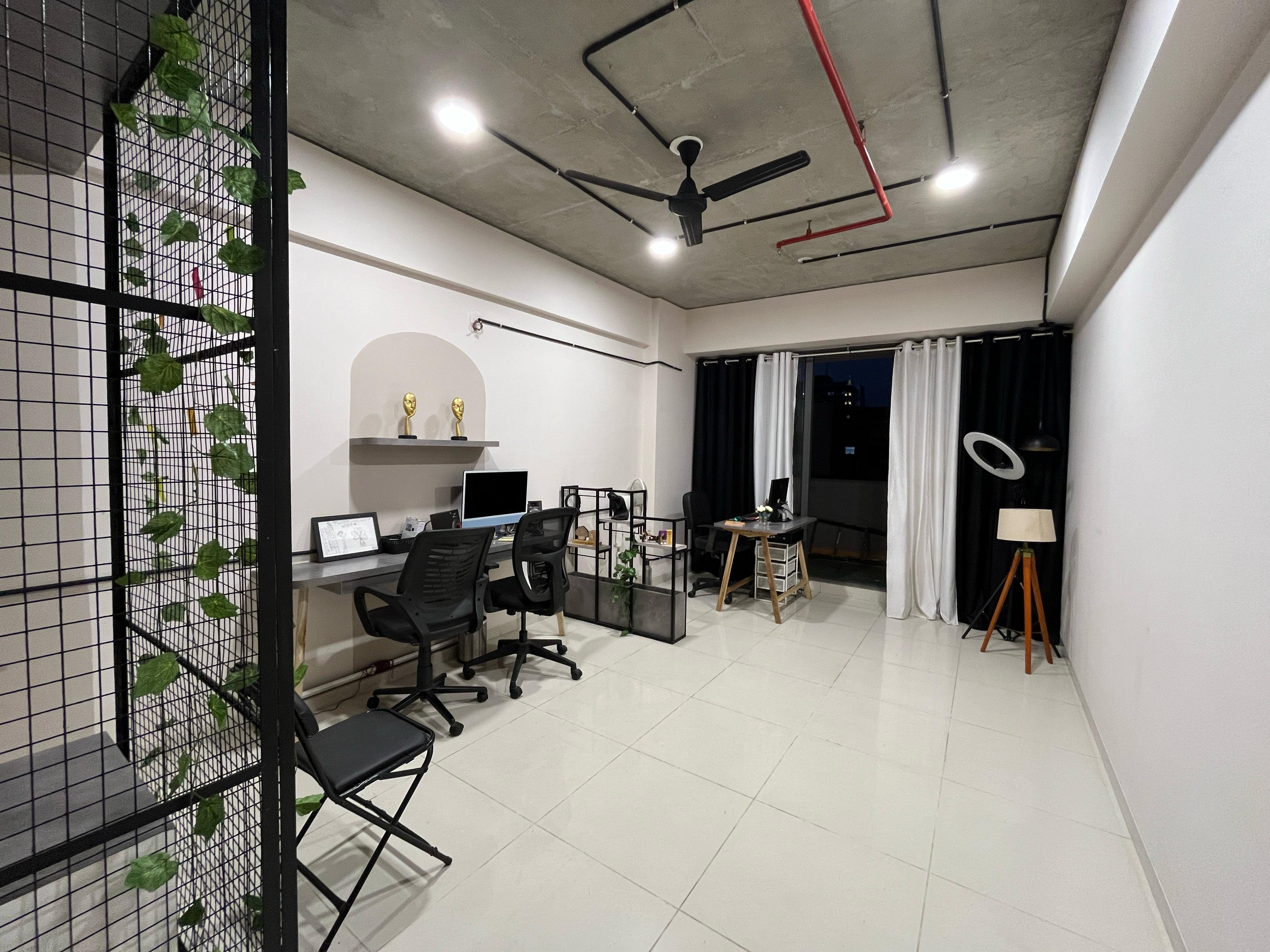 Office 515 Sq. Ft. Commercial Office for Rent in Satellite Ahmedabad - Media 2
