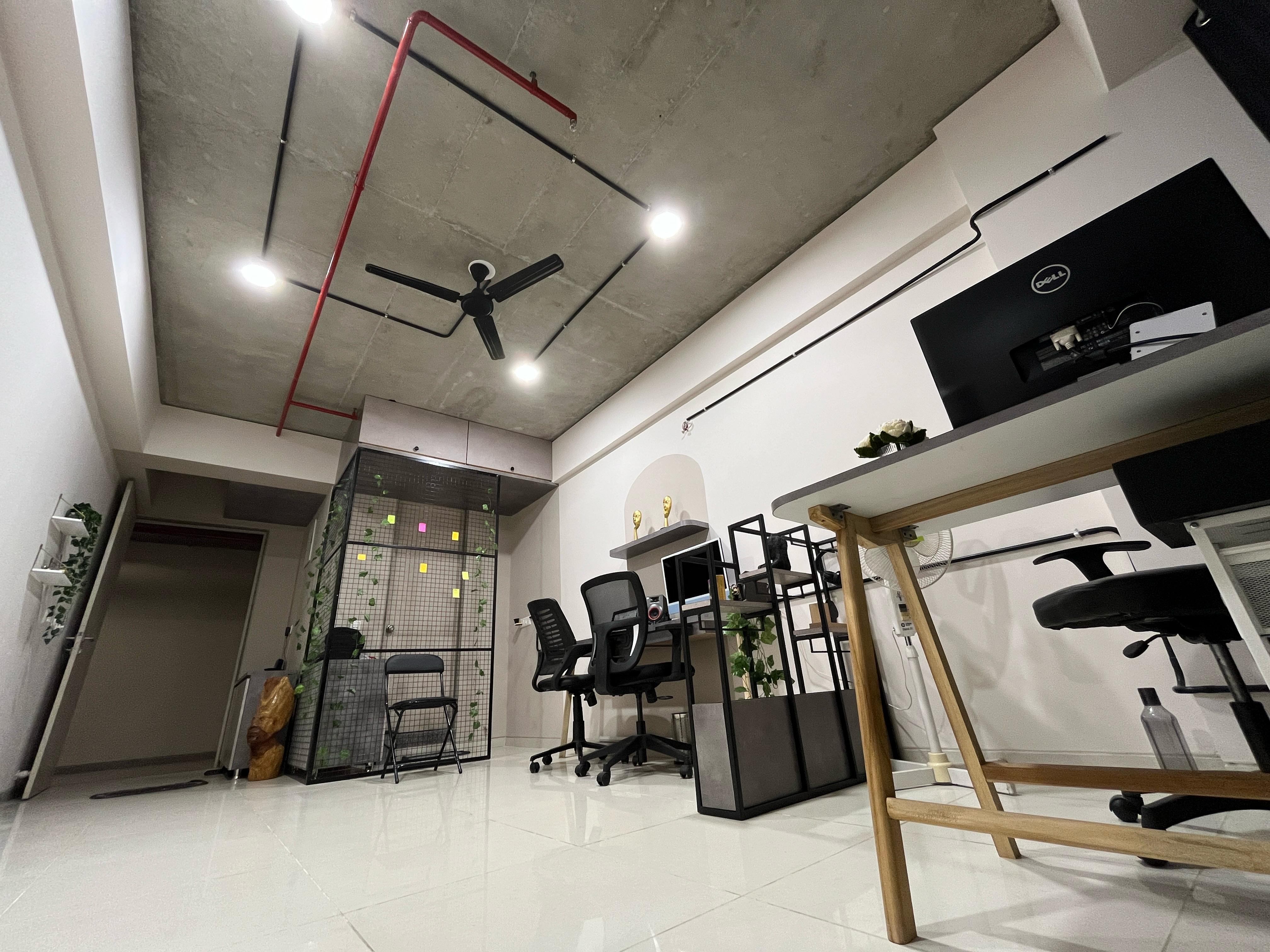 Office 515 Sq. Ft. Commercial Office for Rent in Satellite Ahmedabad - Media 7
