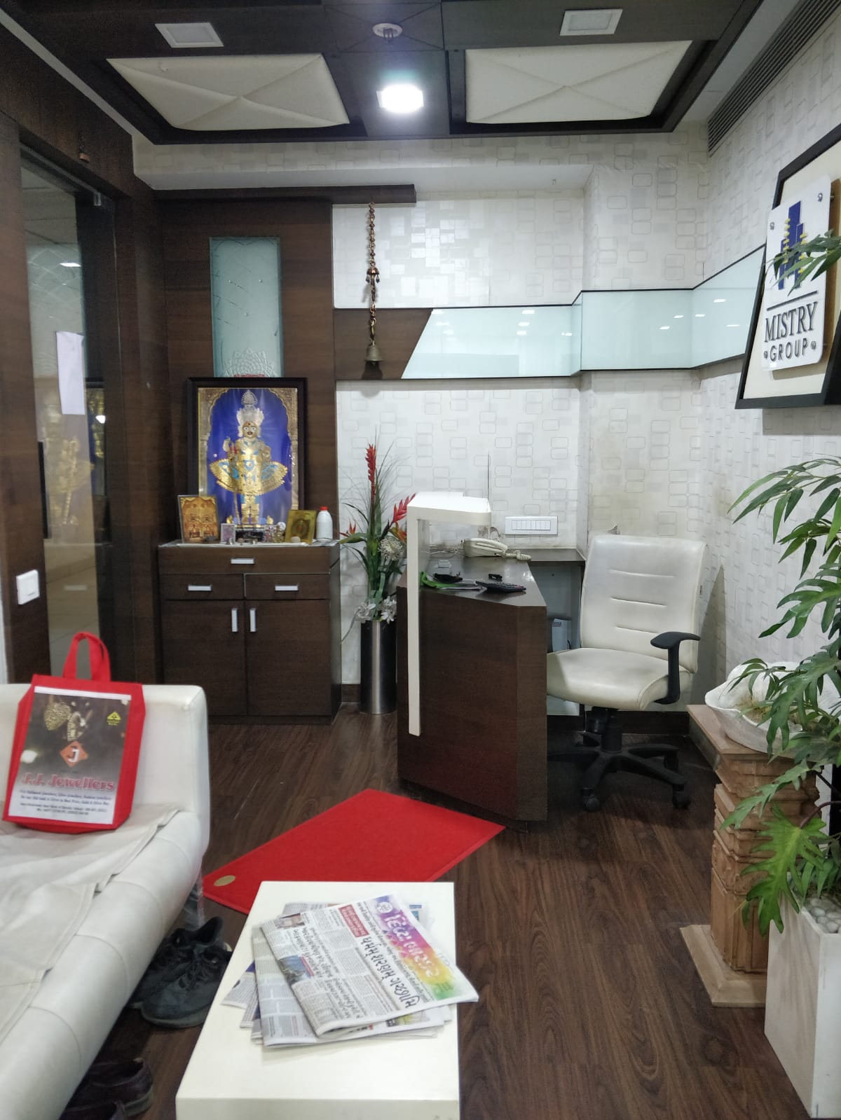 Office 1100 Sq. Ft. Commercial Office for Rent in Prahladnagar Ahmedabad - Media 9