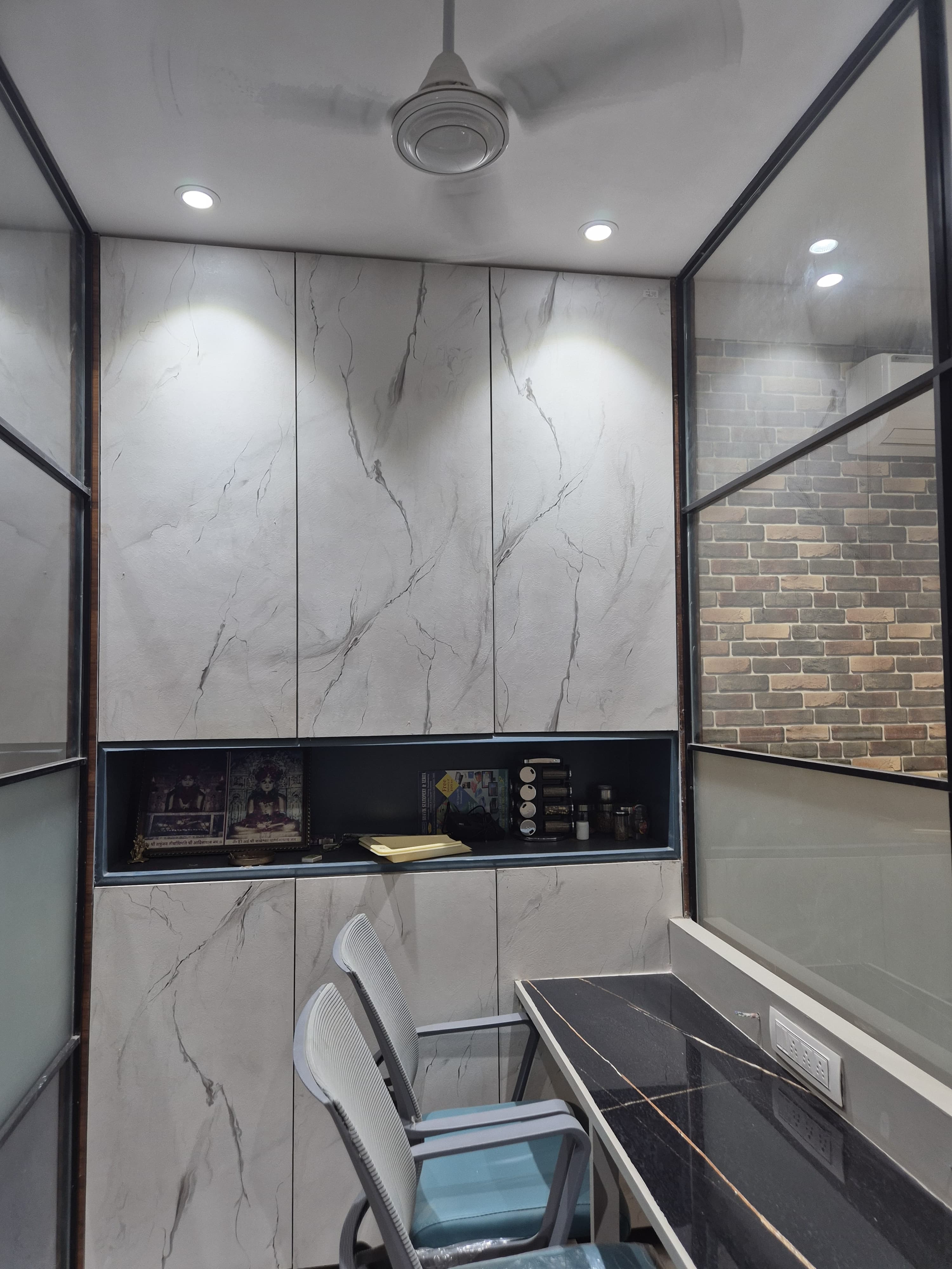 Office 965 Sq. Ft. Commercial Office for Rent in Sindhu Bhavan Road Ahmedabad - Media 2