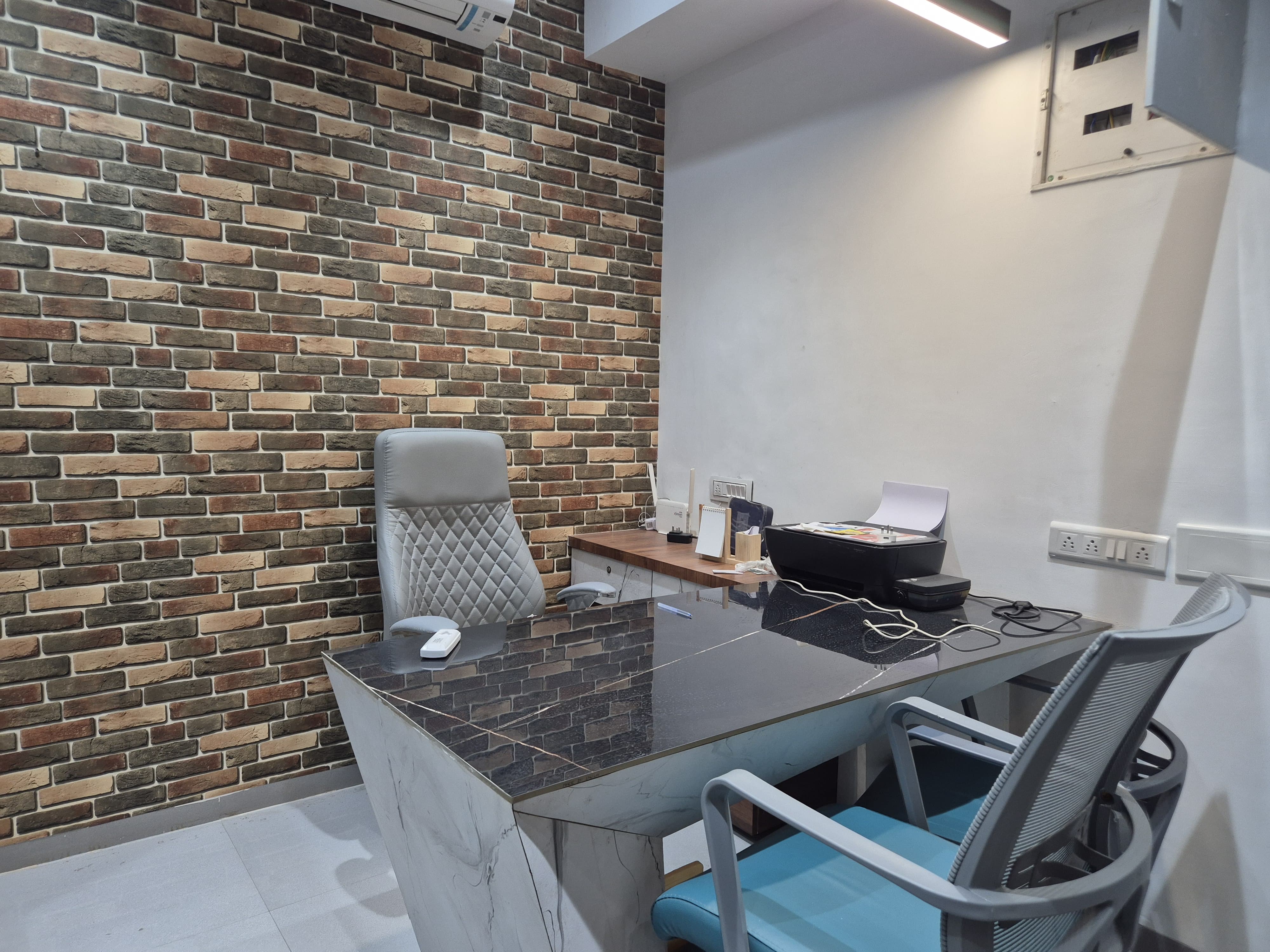 Office 965 Sq. Ft. Commercial Office for Rent in Sindhu Bhavan Road Ahmedabad - Media 4