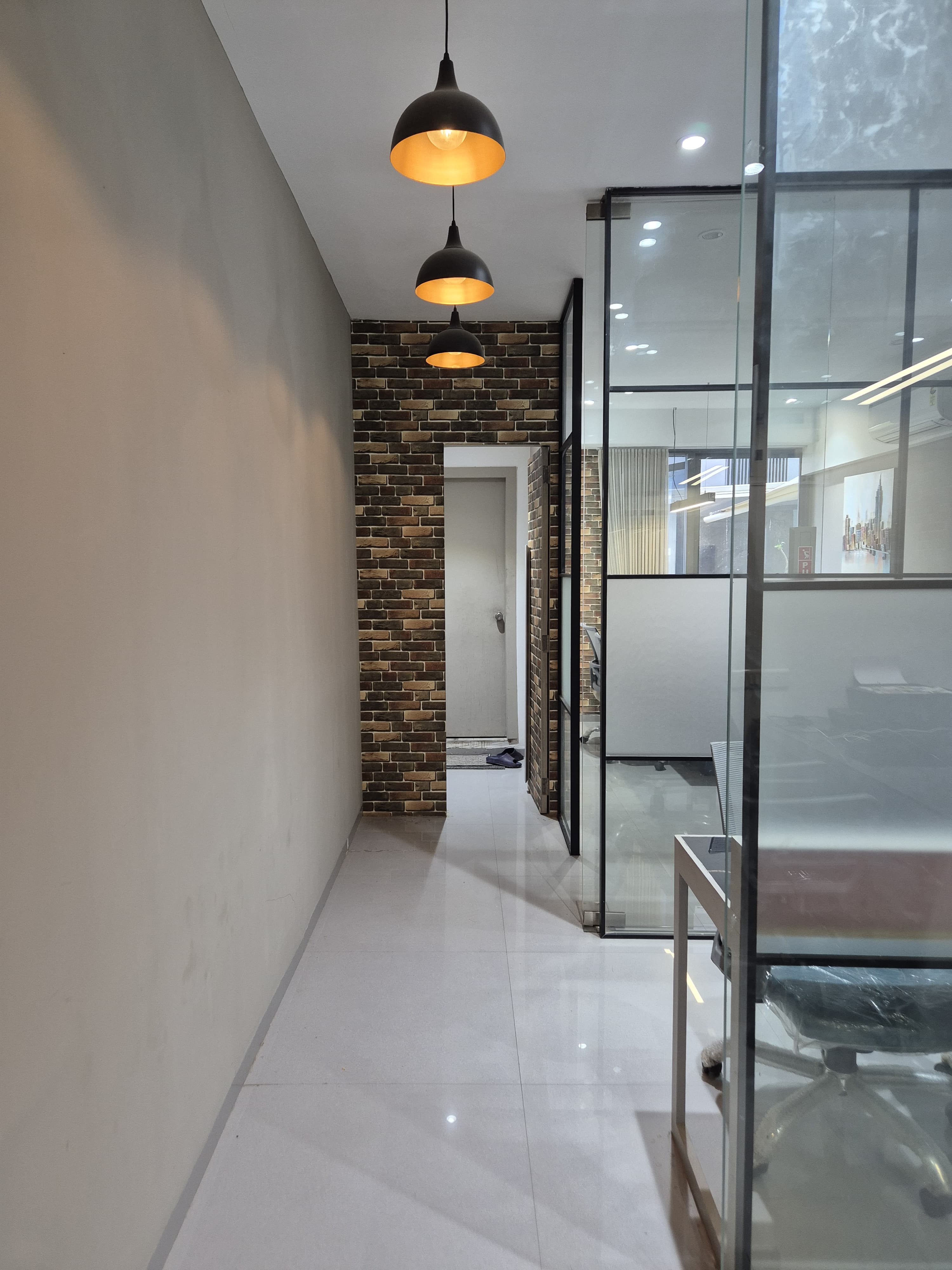 Office 965 Sq. Ft. Commercial Office for Rent in Sindhu Bhavan Road Ahmedabad - Media 8