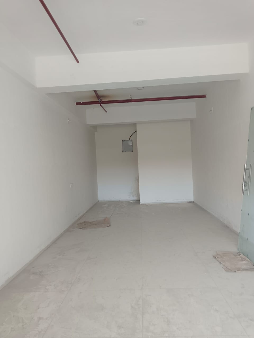 Showroom 950 Sq. Ft. Showroom First Floor for Sale in Gota Ahmedabad