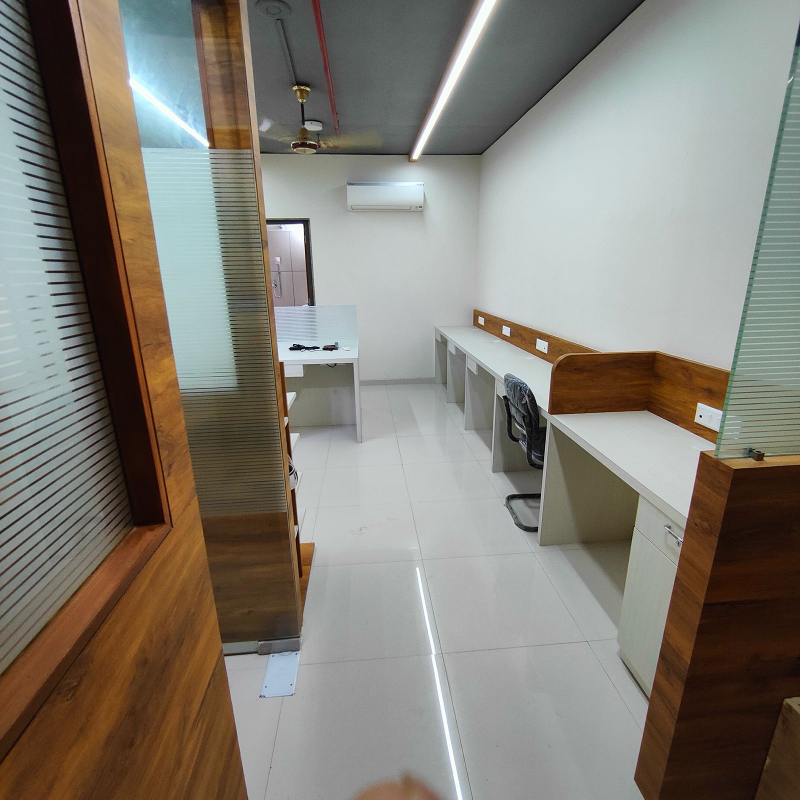 Office 550 Sq. Ft. Commercial Office for Rent in Bopal Ahmedabad - Media 6