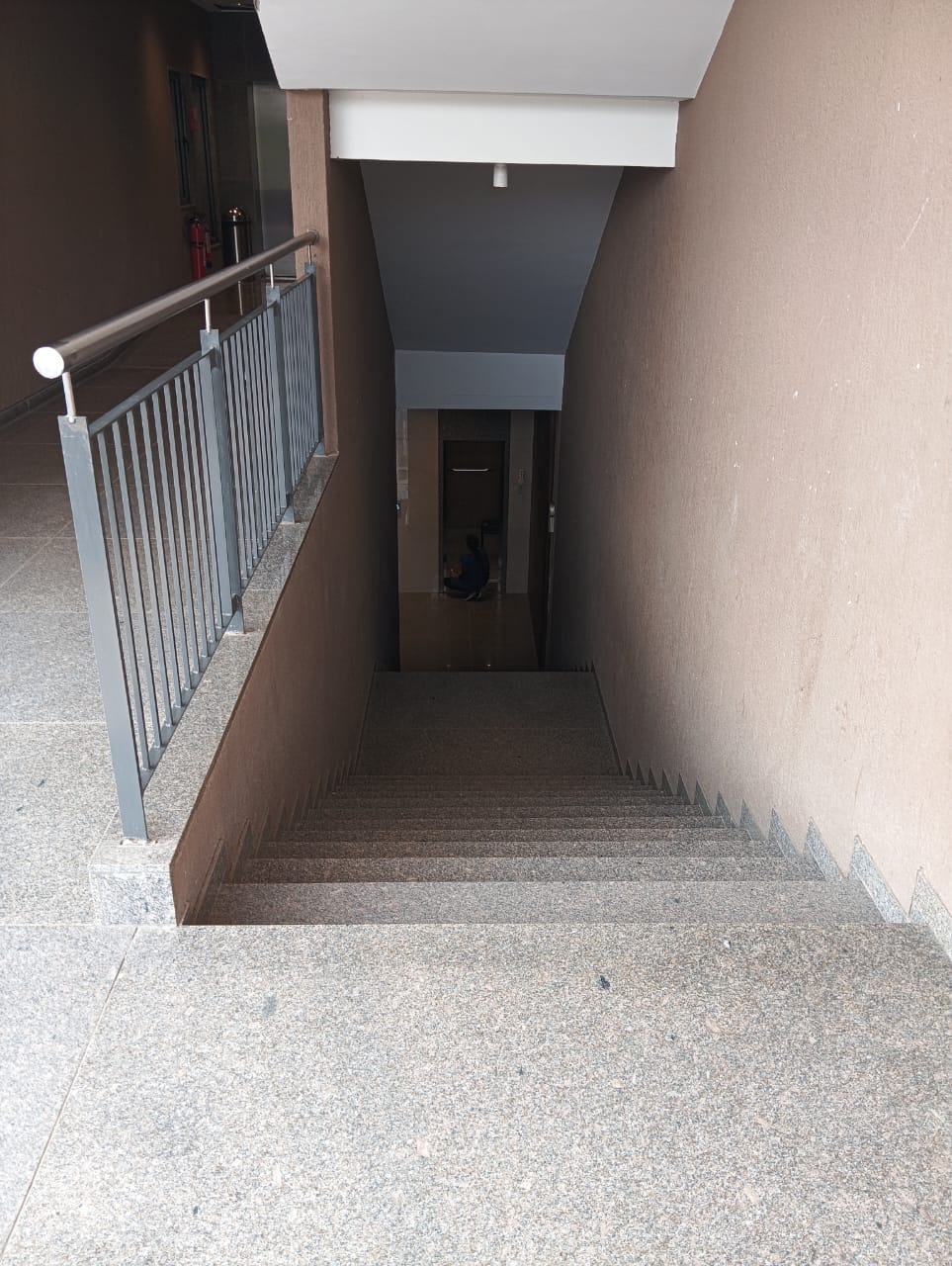 Showroom 1500 Sq. Ft. Showroom Second Floor for Rent in Shilaj Ahmedabad - Media 3
