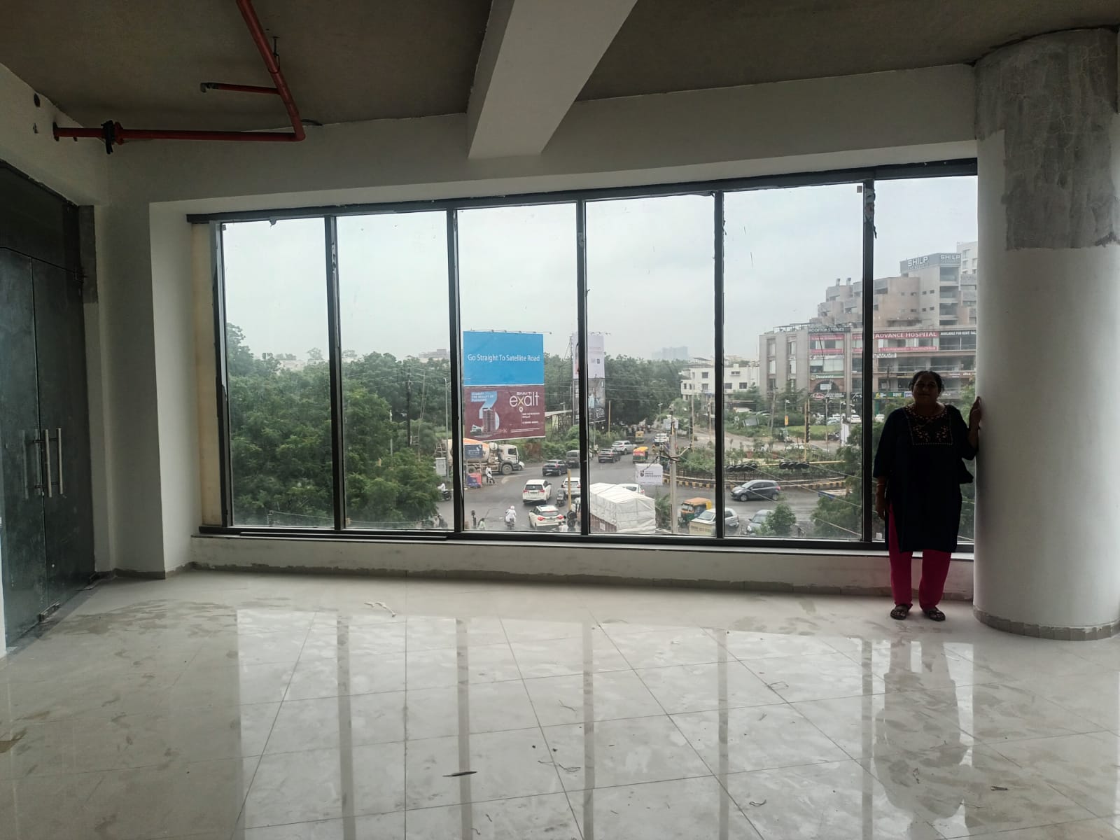 Showroom 1500 Sq. Ft. Showroom Second Floor for Rent in Shilaj Ahmedabad - Media 5