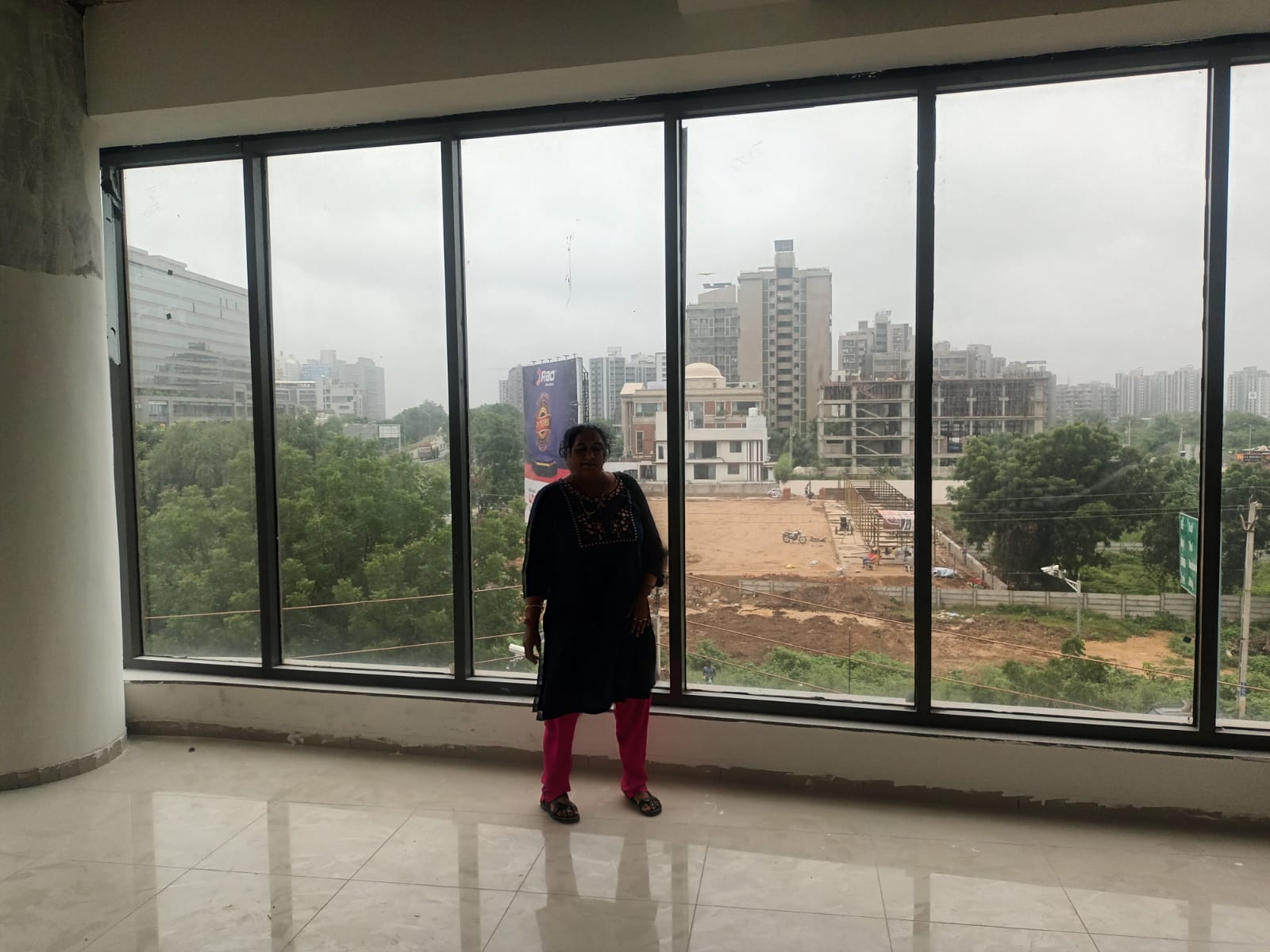 Showroom 1500 Sq. Ft. Showroom Second Floor for Rent in Shilaj Ahmedabad - Media 6