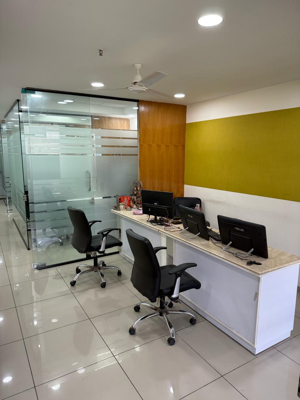 Office 775 Sq. Ft. Commercial Office for Rent in Bopal Ahmedabad - Media 5