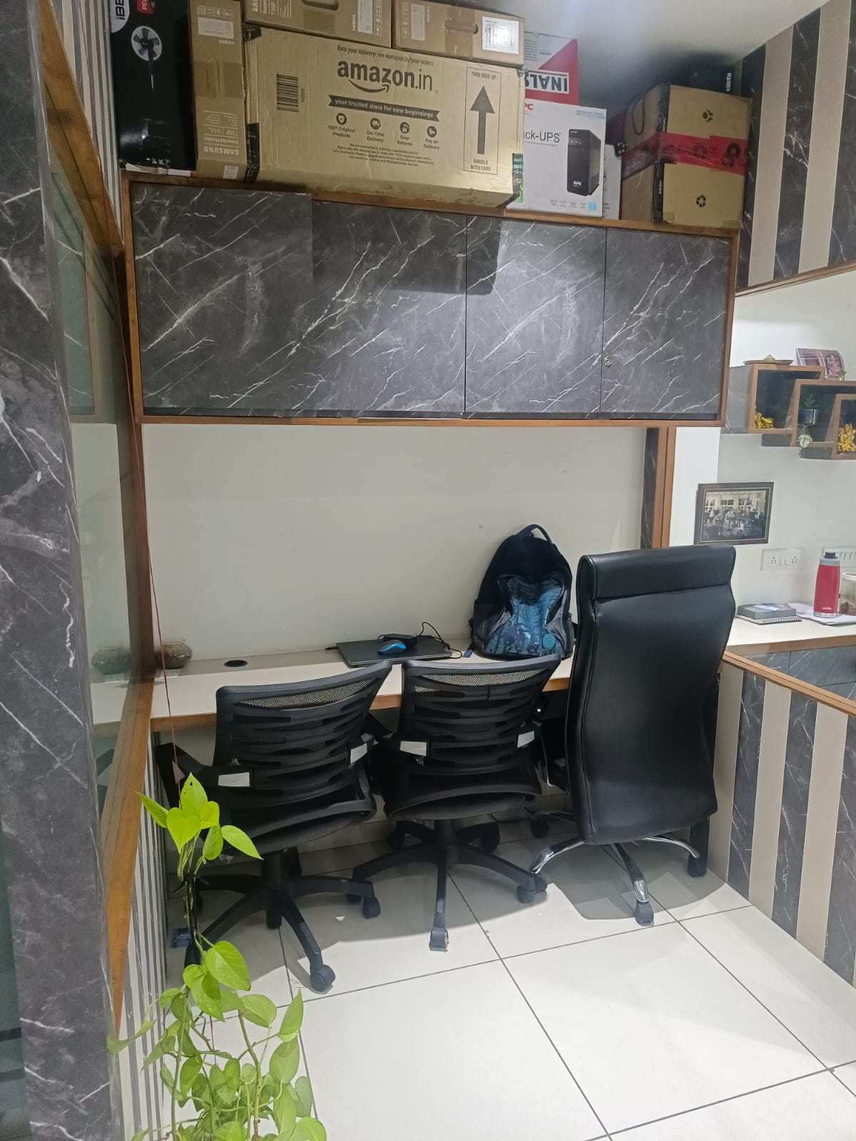 Office 680 Sq. Ft. Commercial Office for Rent in Sg Highway Ahmedabad - Media 9