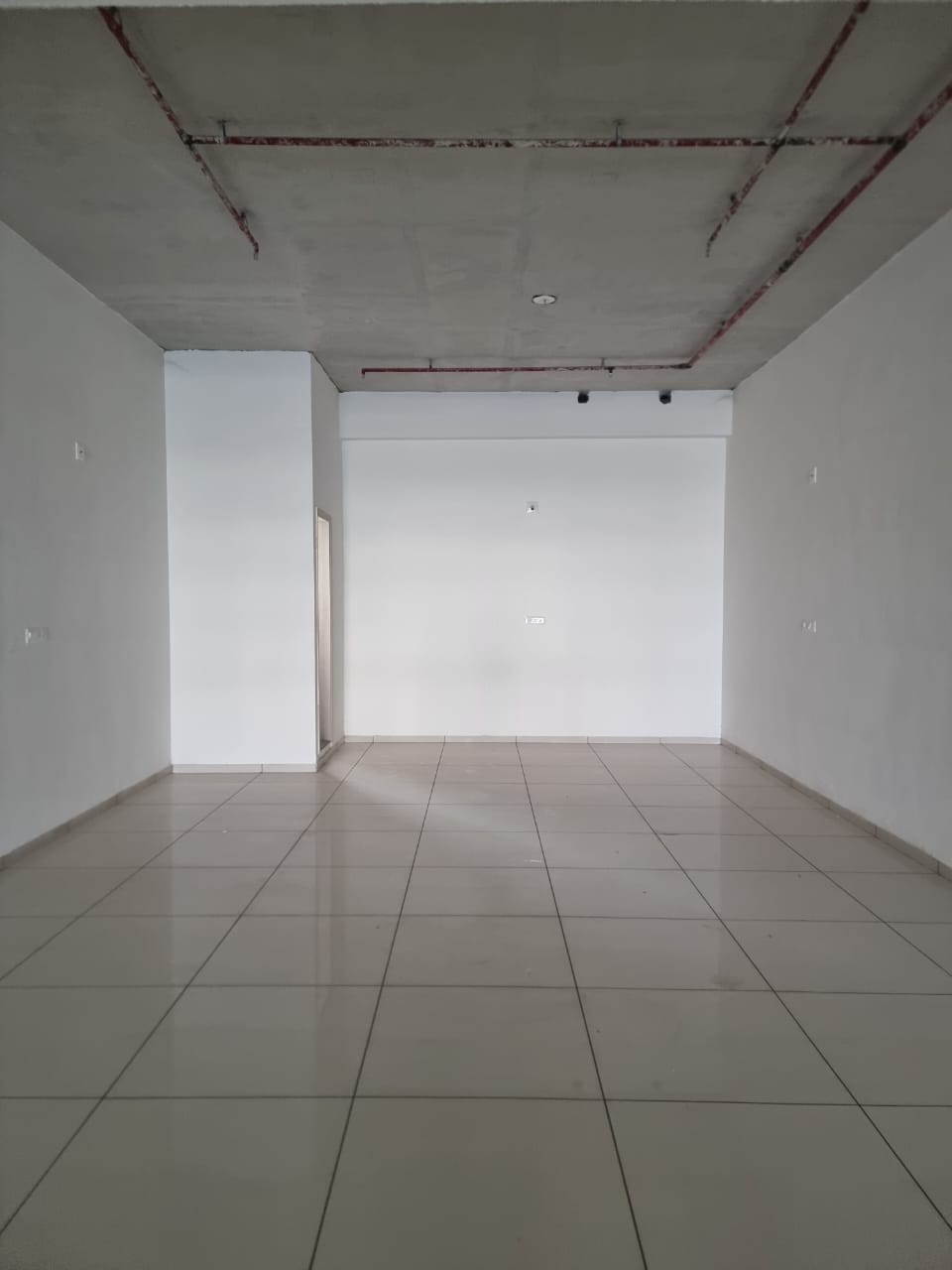 Office 3100 Sq. Ft. Commercial Office for Rent in Sg Highway Ahmedabad - Media 4