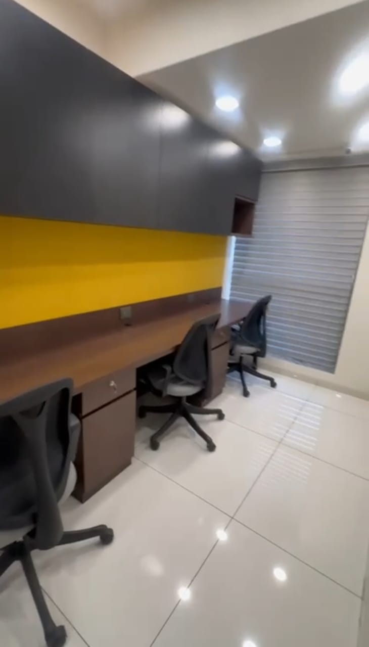 Office 1186 Sq. Ft. Commercial Office for Rent in Sg Highway Ahmedabad - Media 4