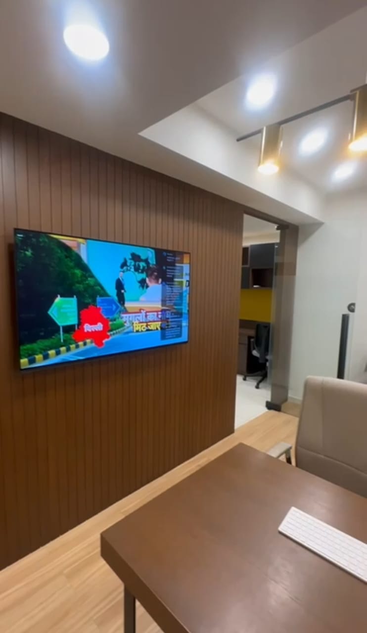 Office 1186 Sq. Ft. Commercial Office for Rent in Sg Highway Ahmedabad - Media 8