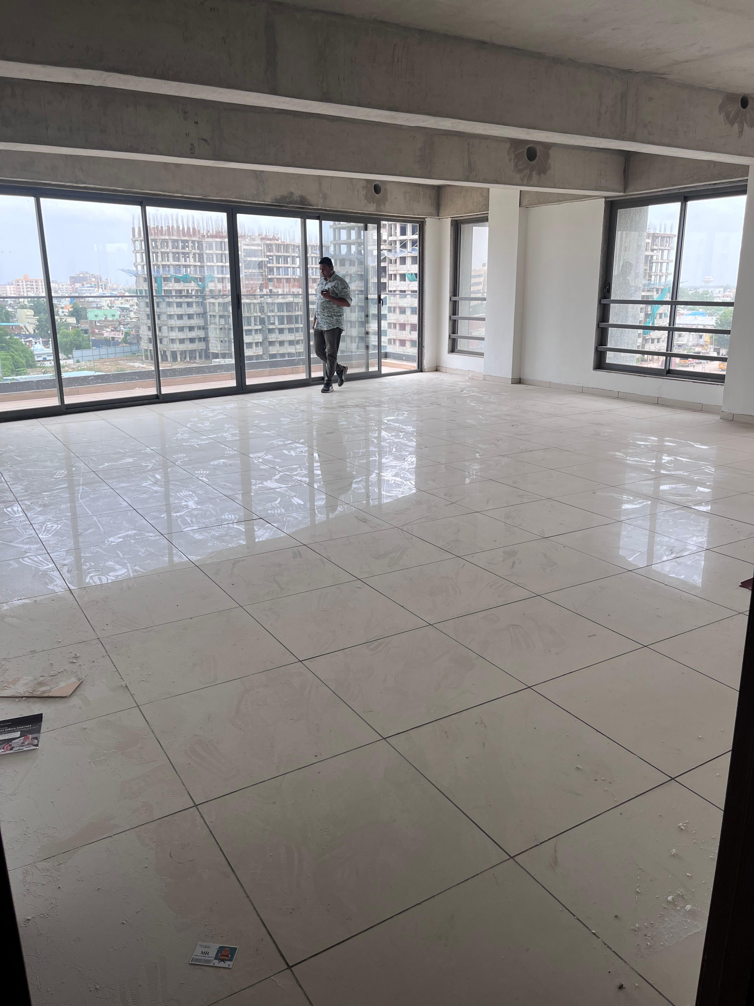 Office 1338 Sq. Ft. Commercial Office for Rent in Sg Highway Ahmedabad - Media 3