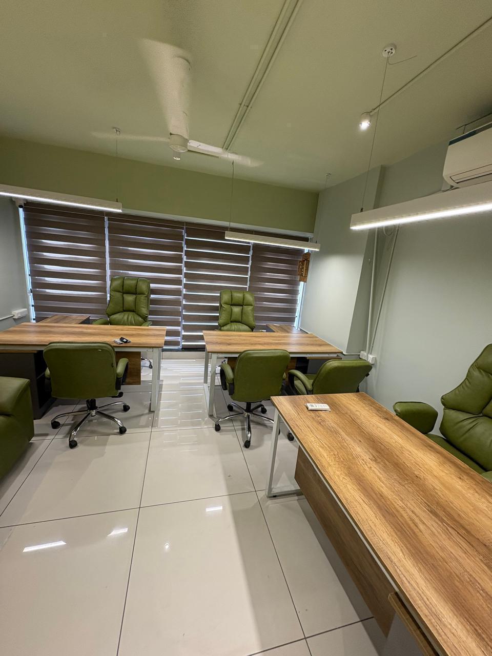 Office 875 Sq. Ft. Commercial Office for Rent in Jagatpur Ahmedabad - Media 2