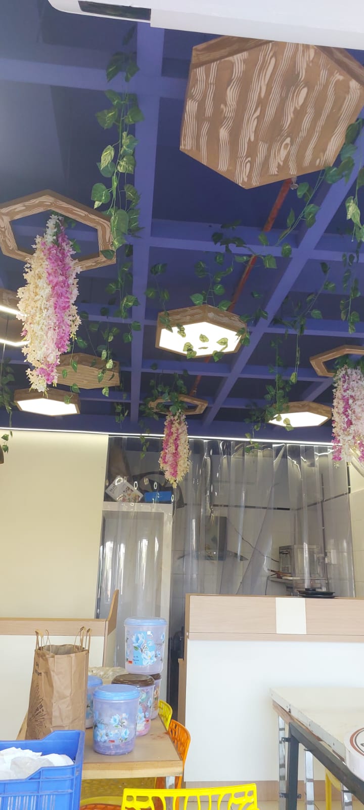 Showroom 670 Sq. Ft. Showroom Ground Floor for Rent in Sola Ahmedabad - Media 7
