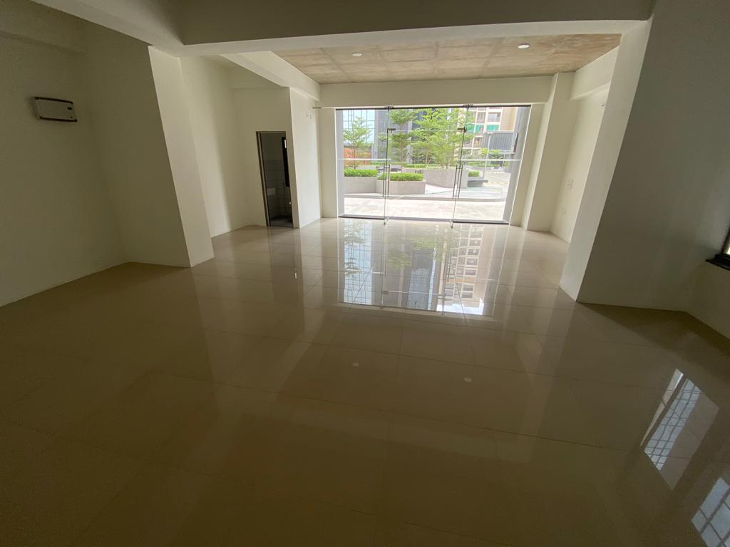 Office 1165 Sq. Ft. Commercial Office for Rent in Prahladnagar Ahmedabad - Media 4