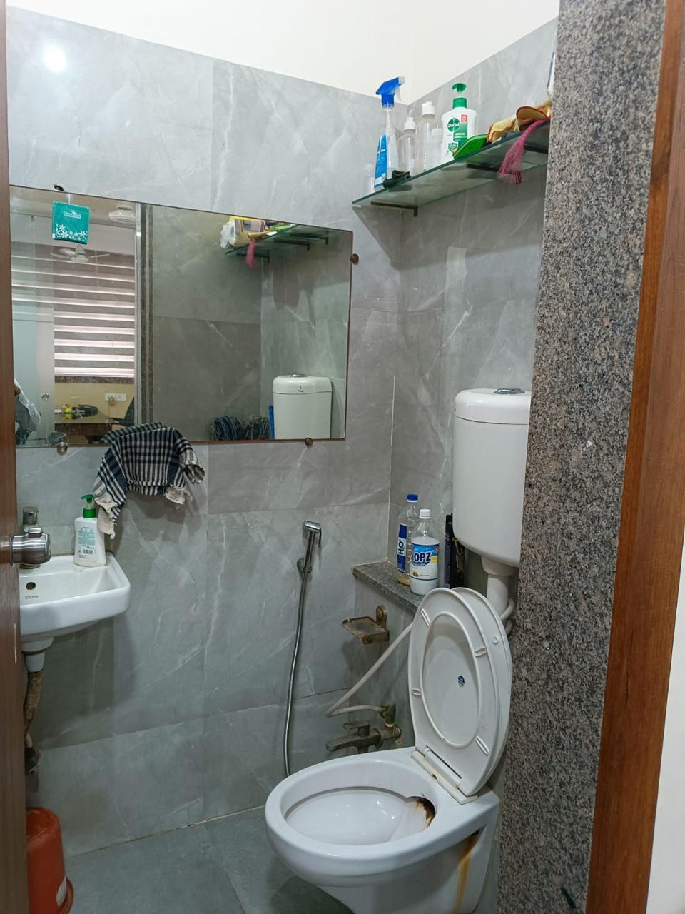 Office 400 Sq. Ft. Commercial Office for Rent in South Bopal Ahmedabad - Media 5