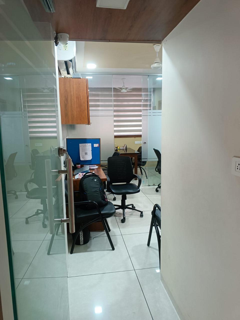 Office 400 Sq. Ft. Commercial Office for Rent in South Bopal Ahmedabad - Media 2