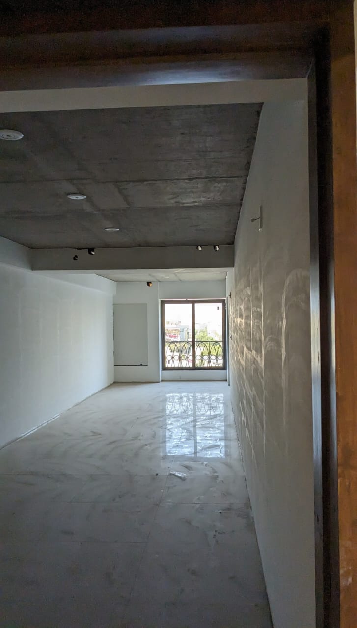 Office 930 Sq. Ft. Commercial Office for Sale in Satellite Ahmedabad - Media 2