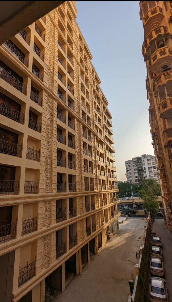 Office 930 Sq. Ft. Commercial Office for Sale in Satellite Ahmedabad - Media 4