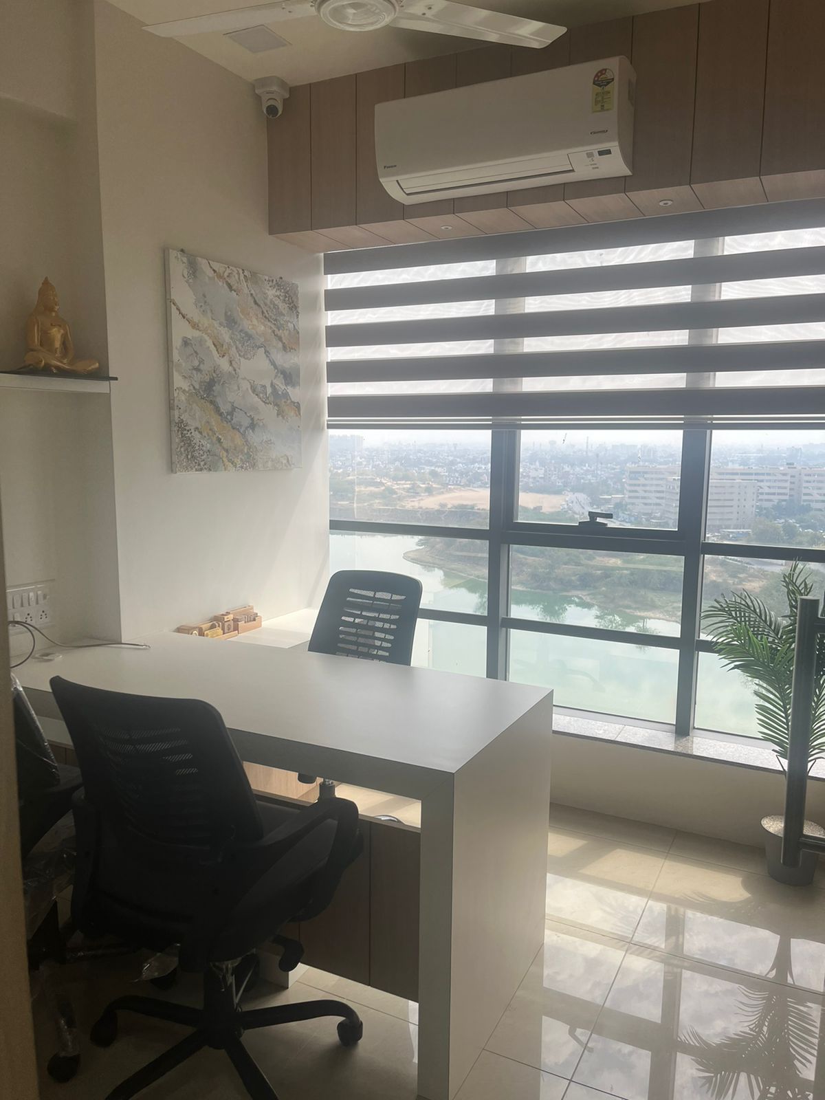 Office 568 Sq. Ft. Commercial Office for Rent in Prahladnagar Ahmedabad