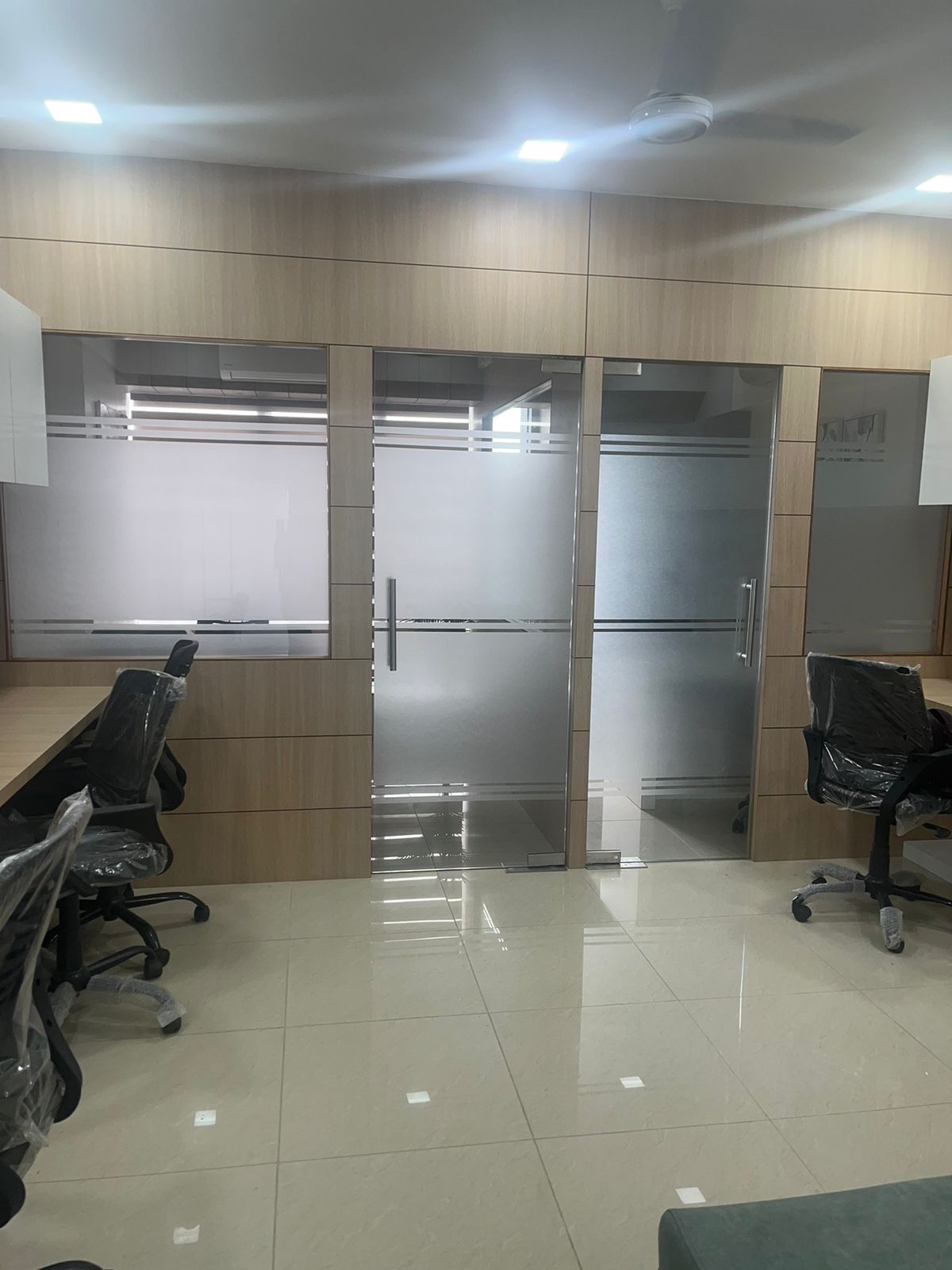 Office 568 Sq. Ft. Commercial Office for Rent in Prahladnagar Ahmedabad - Media 8