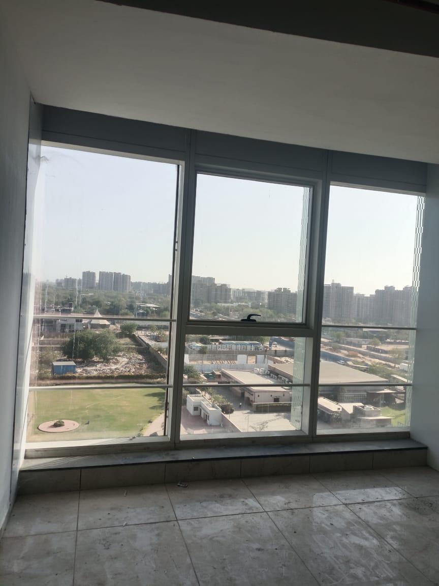 Office 1424 Sq. Ft. Commercial Office for Rent in Sindhu Bhavan Road Ahmedabad - Media 3